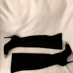 Sexy knee high black boots w/gold toe
